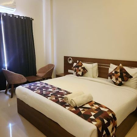 Le Sanara Residency Hotel Thanniyam Kültér fotó