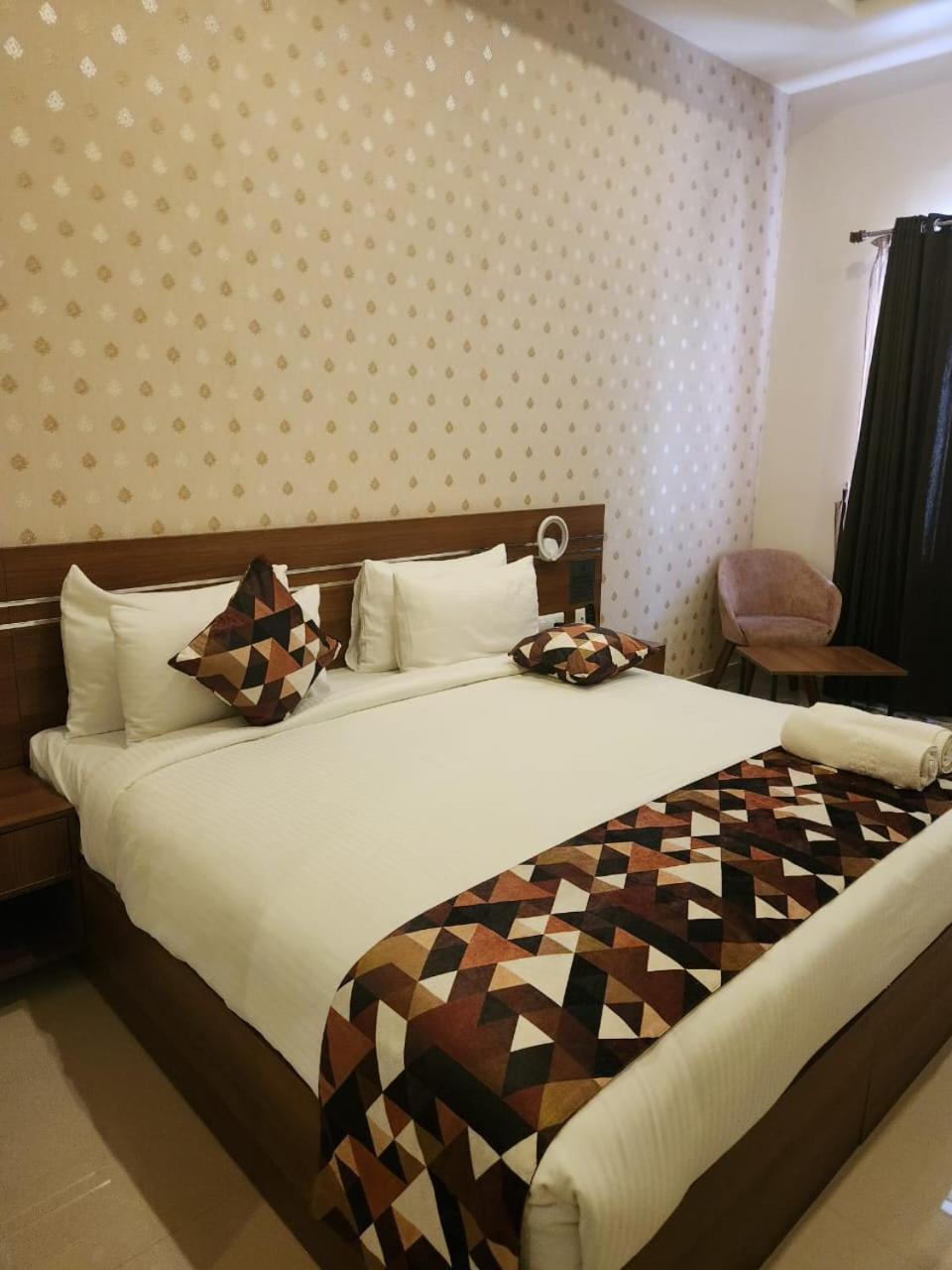 Le Sanara Residency Hotel Thanniyam Kültér fotó