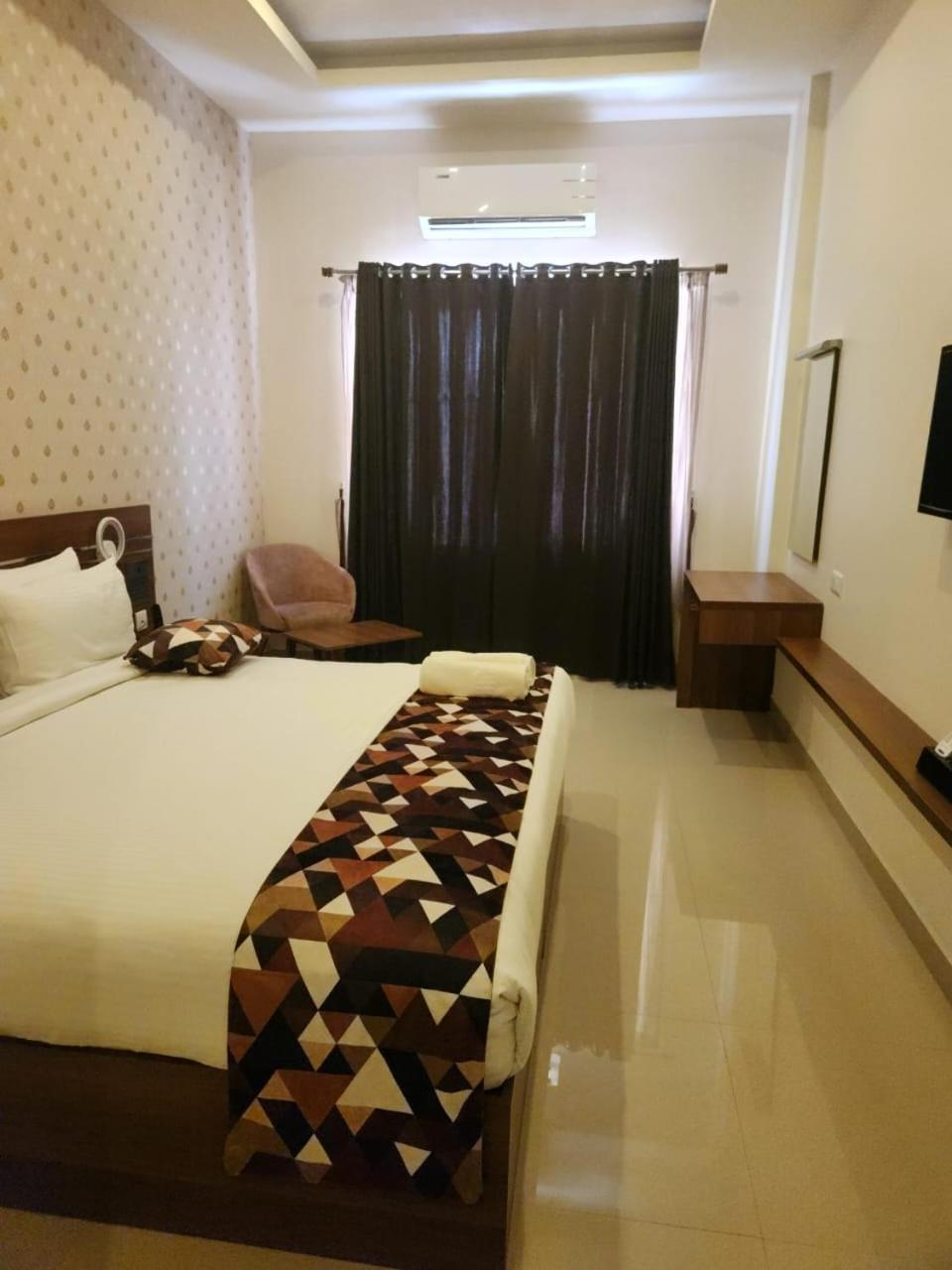 Le Sanara Residency Hotel Thanniyam Kültér fotó