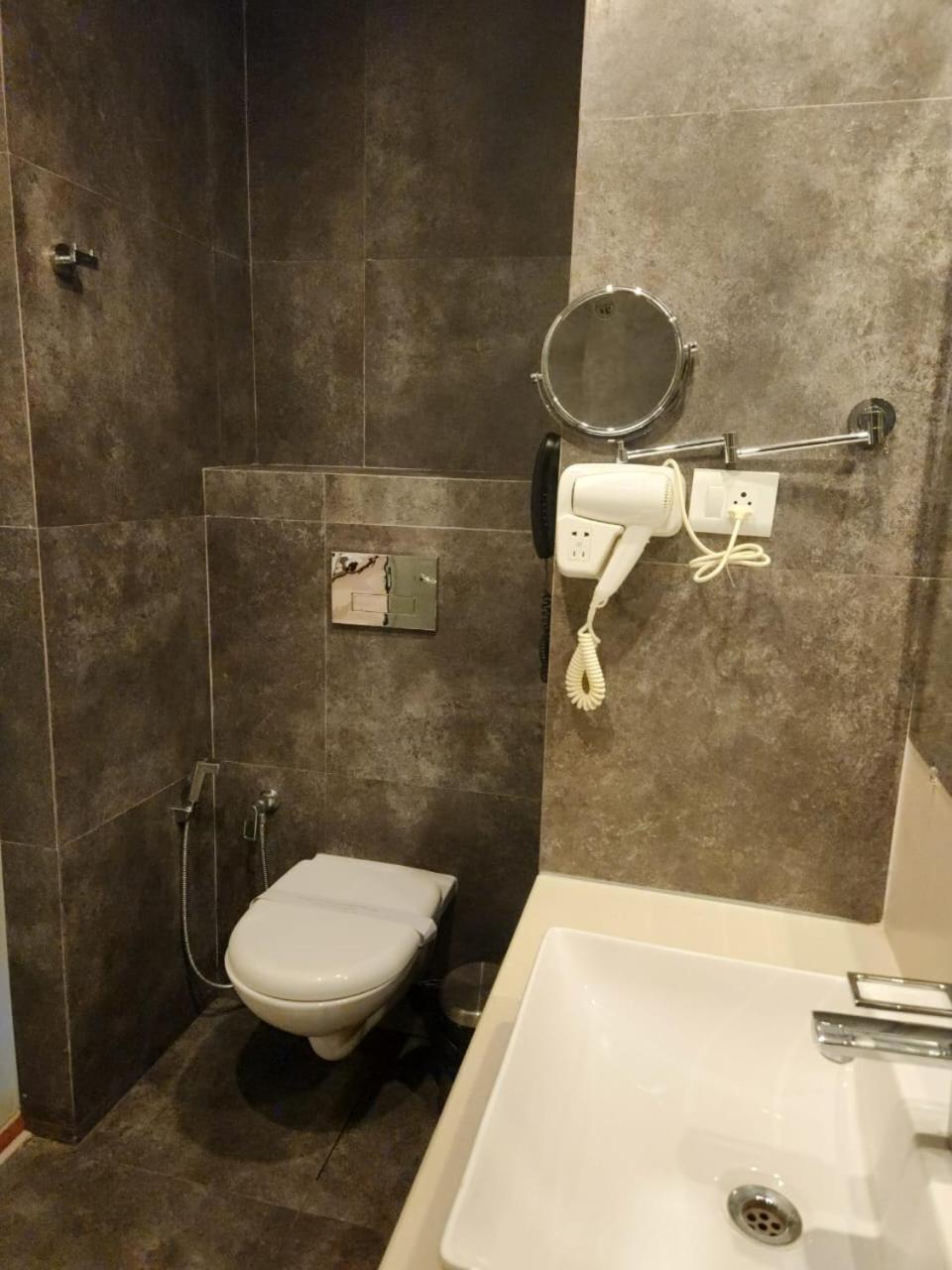 Le Sanara Residency Hotel Thanniyam Kültér fotó